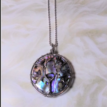 Load image into Gallery viewer, Jewelry- Necklace with Abalone shell pendant