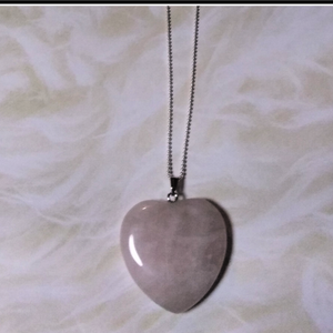 Jewelry - Pink Heart Rose Quartz pendant with chain