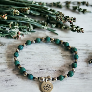 Jewelry - Turquoise bead bracelet